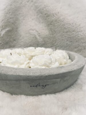 Květinové svíčky v betonu